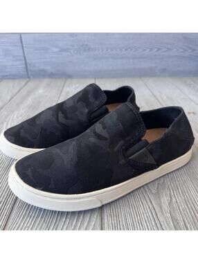 OluKai Slip On Shoes Women’s US 8 EU 38 Black Camo Canvas Casual Comfort Sneaker